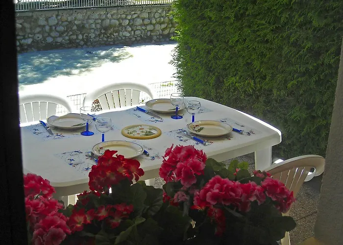 아파트 Les Jardins Du Mont-blanc-4 By Interhome